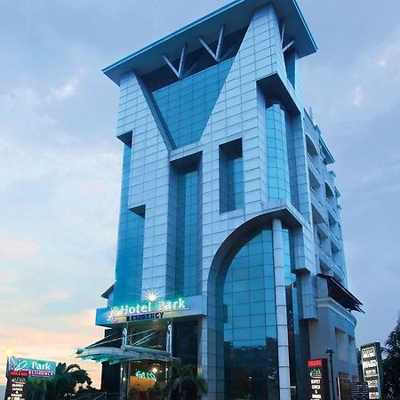 Hotel Park Residency, Kakkanad Kochi Exterior foto