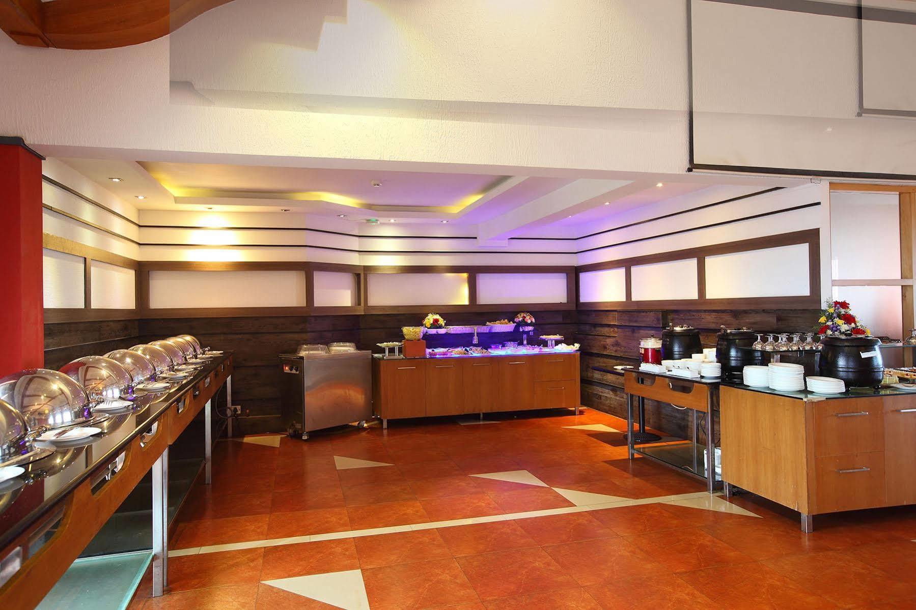 Hotel Park Residency, Kakkanad Kochi Exterior foto