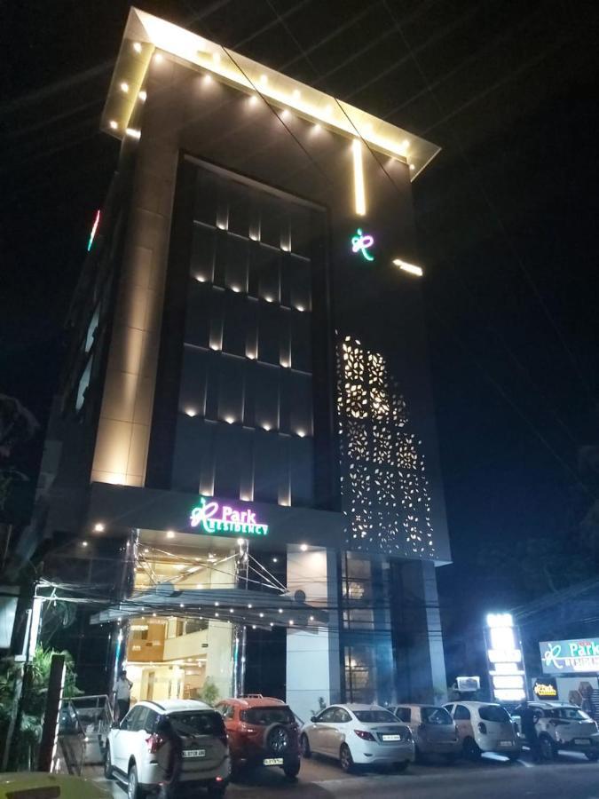 Hotel Park Residency, Kakkanad Kochi Exterior foto